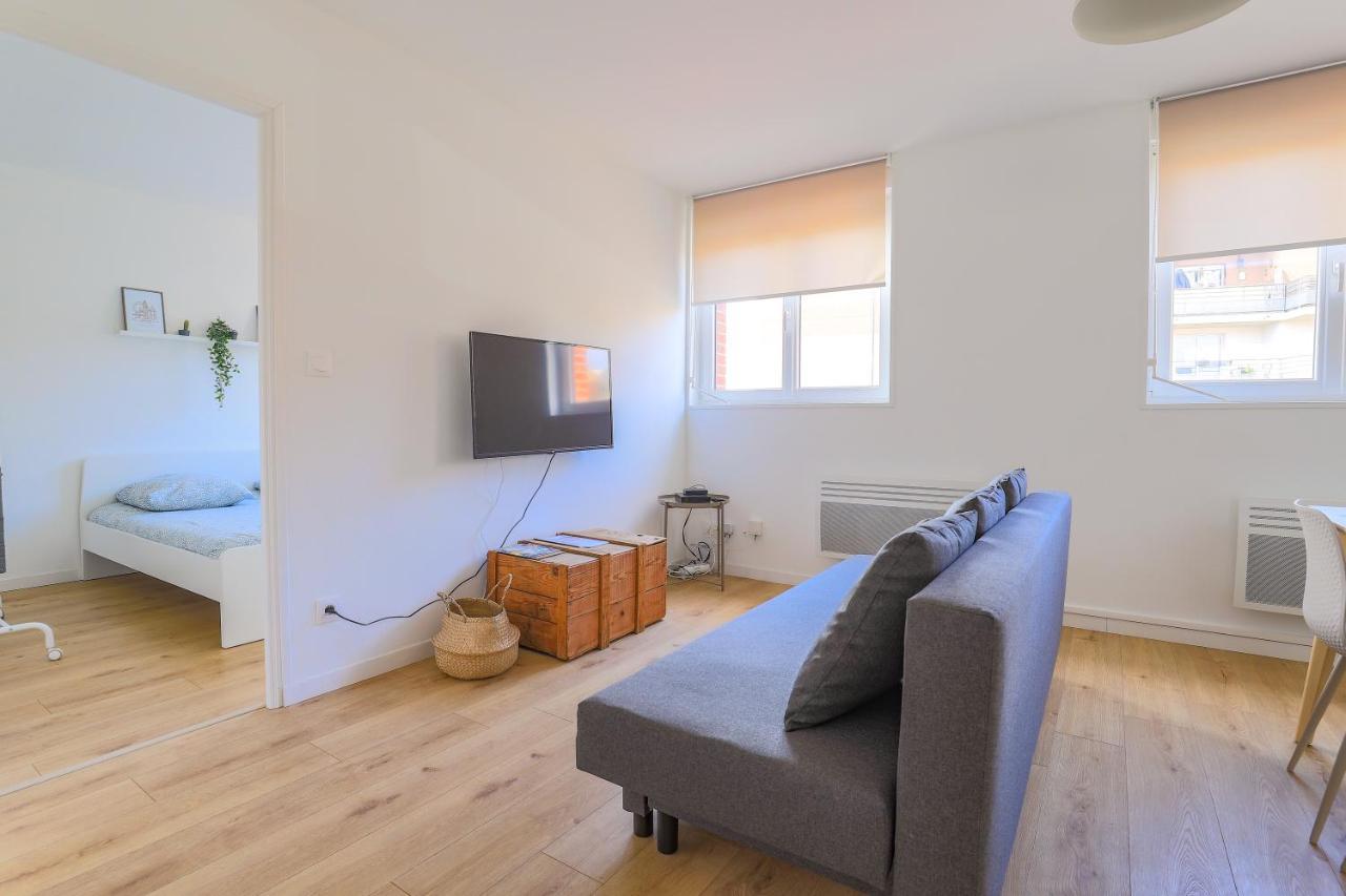 Appartement Familial - Avec Parking Prive Gratuit Arras Exterior photo