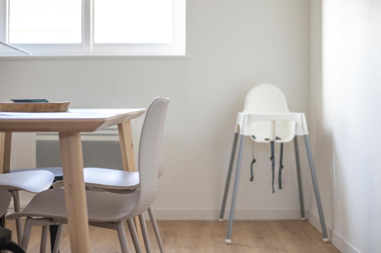 Appartement Familial - Avec Parking Prive Gratuit Arras Exterior photo