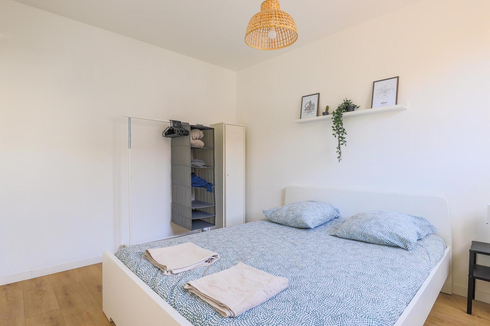Appartement Familial - Avec Parking Prive Gratuit Arras Exterior photo